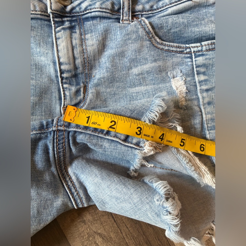 American Eagle Midi Super Stretch Denim Shorts Distressed SZ 14 - Picture 7 of 11
